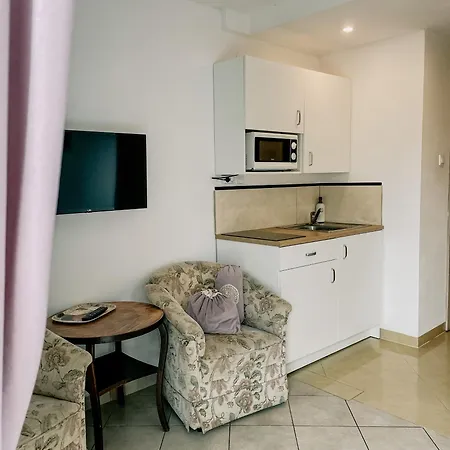 L&B Rooms Мєлно Екстер'єр фото
