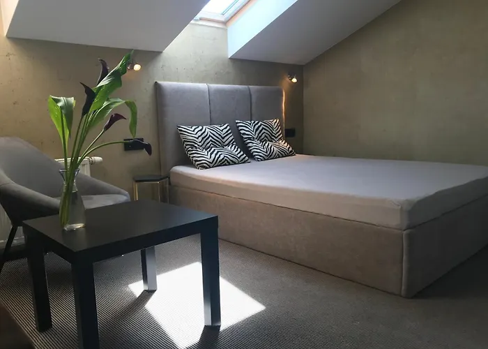 L&B Rooms